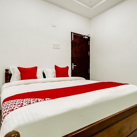 Oyo 70841 Hotel Anjali Residency Velur Exteriér fotografie