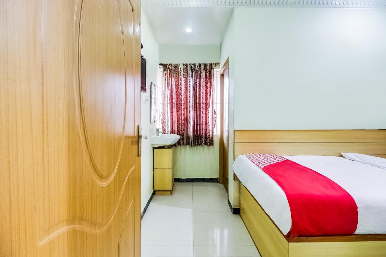 Oyo 70841 Hotel Anjali Residency Velur Exteriér fotografie
